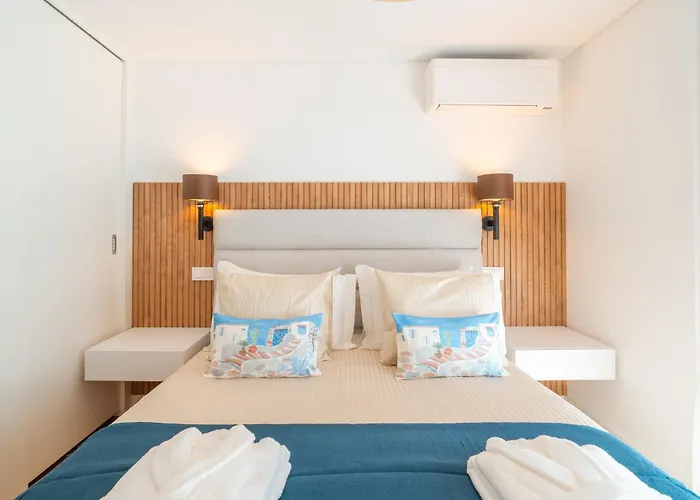 5p Madeira Acqua * 푼샬